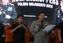Kapolres Mojokerto Kota, AKBP Herdiawan Arifianto saat memberikan keterangan./bongkah.id/Karimatul Maslahah/