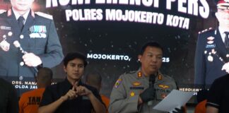 Kapolres Mojokerto Kota, AKBP Herdiawan Arifianto saat memberikan keterangan./bongkah.id/Karimatul Maslahah/