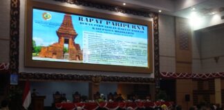 Rapat paripurna di ruang rapat Graha Whicesa DPRD Kabupaten Mojokerto./bongkah.id/Karimatul Maslahah/