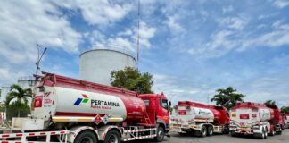 Truk tangki Pertamina dikerahkan untuk penuhi kuota BBM Pertalite, Pertamax, dan Biosolar di Jember. Bongkah.id/Muhammad Hatta/