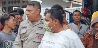 Dua Bersaudara Laki Perempuan Diamankan Polisi Curi 15 Baju di Jember.