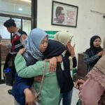 Keluarga korban saat melihat jalannya persidangan di ruang Kusuma Admaja PN Jombang./bongkah.id/Karimatul Maslahah/