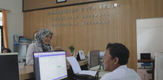 Layanan administrasi kependudukan (adminduk) di Kota Kediri