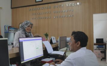 Layanan administrasi kependudukan (adminduk) di Kota Kediri