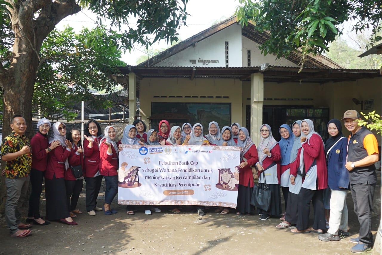 IRT Mojotrisno Jombang saat mengikuti pelatihan di Rumah Berkah Mojo Batik Jombang./bongkah.id/Karimatul Maslahah/