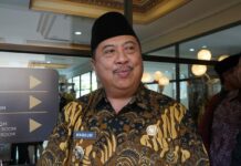 Bupati Jombang Warsubi saat dimintai keterangan./bongkah.id/Karimatul Maslahah/