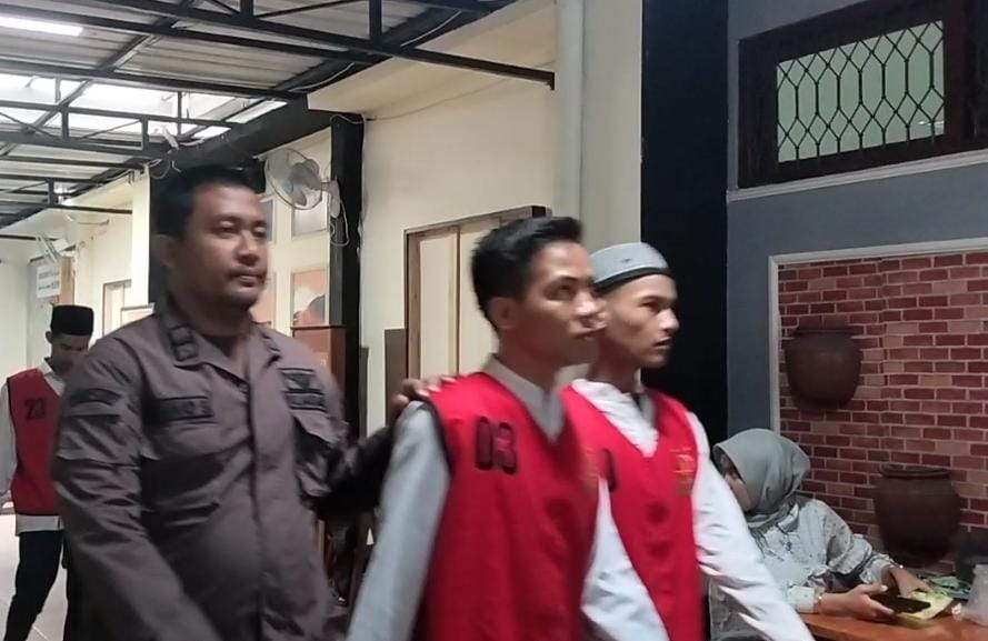 IMG-20250814-WA0038 Terdakwa pembunuhan balita menggunakan racun tikus menjalani sidang di PN Jombang, Kamis (14/8/2025). Bongkah.id/Karimatul Maslahah/