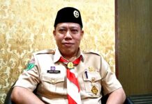 Foto : Kepala Disnaker Jombang, Isawan Nanang saat dimintai keterangan./bongkah.id/Karimatul Maslahah/