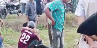 Main Layangan, 2  Pemuda Jember Tetiba Tergeletak di Lapangan 