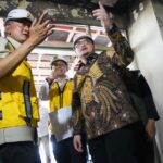 Bupati Kediri Hanindhito Himawan Pramana (kanan)