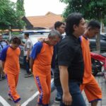 Pelaku curanmor saat diamankan oleh satreskrim polres Jombang./bongkah.id/Karimatul Maslahah/