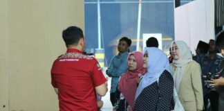 Anggota DPRD Jombang saat melakukan sidak di PT Sumber Graha Sejahtera Jombang./bongkah.id/Karimatul Maslahah/