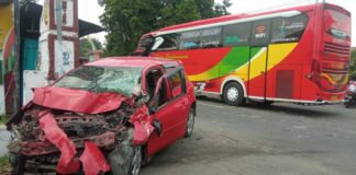 kendaraan yang terlibat lakalantas di Mojowarno, Jombang./bongkah.id/Karimatul Maslahah/