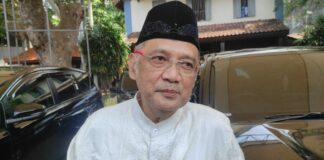 Menteri Haji dan Umrah Mochamad Irfan Yusuf saat menghadiri launching HSN 2025 di Tebuireng Jombang./bongkah.id/Karimatul Maslahah/