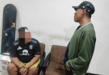 Dicky Firman Rizard jaksa gadungan saat ditangkap polisi di Jombang./bongkah.id/Karimatul Maslahah/
