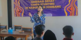 seminar bertajuk Optimalisasi Remaja dalam Membangun Generasi Sehat Tanpa Stunting di Desa Denanyar, Jombang./bongkah.id/Karimatul Maslahah/