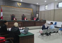 Sidang dua WNA asal China di Kediri.