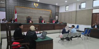Sidang dua WNA asal China di Kediri.