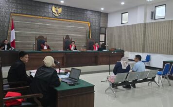 Dua WNA China Bebas dari Ancaman Deportasi, Kok Bisa? Sidang dua WNA asal China di Kediri.