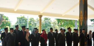 Pelantikan dan pengambilan sumpah jabatan di pendopo Kabupaten Jombang beberapa waktu lalu./bongkah.id/Karimatul Maslahah/