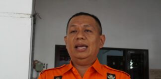 Kalaksa BPBD Jombang Wiku Birawa Felipe Diaz Quintas saat dimintai keterangan./bongkah.id/Karimatul Maslahah/