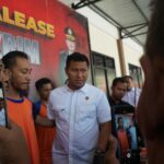 Pelaku pencurian toko di Jombang usai tertangkap polisi./bongkah.id/Karimatul Maslahah/