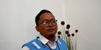 Manager PLN ULP Jombang, Dwi Wahyu Cahyo Utomo saat dimintai keterangan./bongkah.id/Karimatul Maslahah/