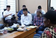 Aktivis FRMJ saat melakukan audiensi dengan pemkab Jombang./bongkah.id/Karimatul Maslahah/