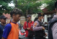 Pelaku asal Mojokerto saat diamankan di Polres Jombang. Bongkah.id/Karimatul Maslahah/