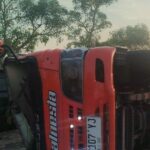 Elf romobongan Madura usai terguling di tol Jombang./bongkah.id/Karimatul Maslahah/