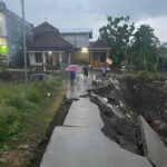 Kondisi ruas jalan cor beton (rigid) Cupak–Asemgede di Desa Asemgede, Kecamatan Ngusikan, Jombang./bongkah.id/Karimatul Maslahah/