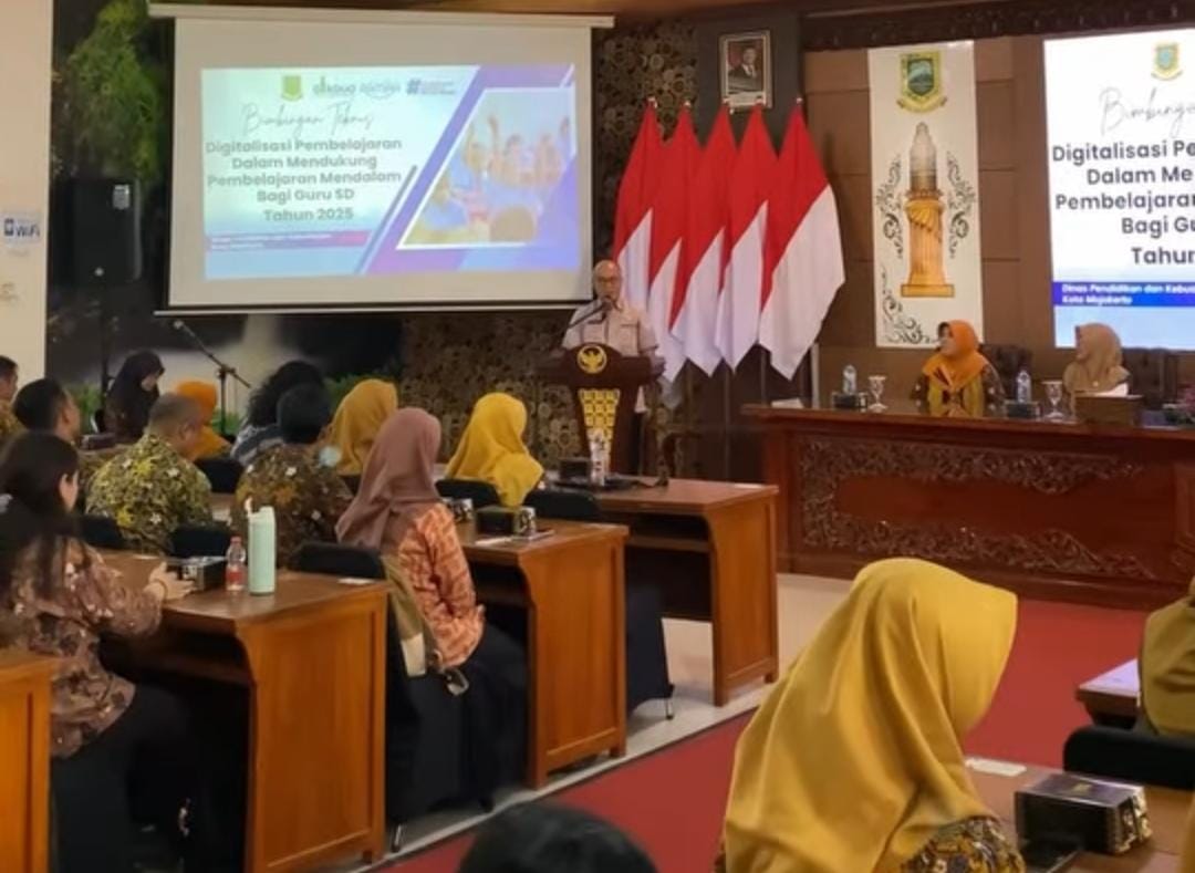 IMG-20251023-WA0028 Kegiatan Bimtek digitalisasi pembelajaran mendalam bagi guru SD di aula Disdikbud Kota Mojokerto./istimewa