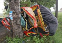 truk yang terlibat lakalantas tunggal di Mojowarno, Jombang./bongkah.id/Karimatul Maslahah/