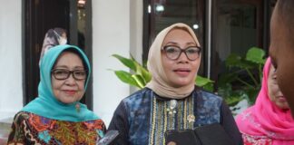 Menteri PPPA Arifah Fauzi saat berkunjung ke PP Bahrul Ulum Tambakberas, Jombang./bongkah.id/Karimatul Maslahah/
