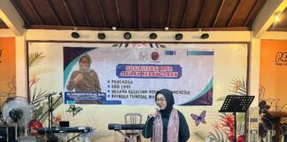 Anggota DPR RI Sadarestuwati saat sosialisasi empat pilar kebangsaan di Balai Tani Jombang.