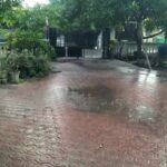 Guyuran Air Hujan di Surabaya Diduga Tercemar Partikel Mikroplastik