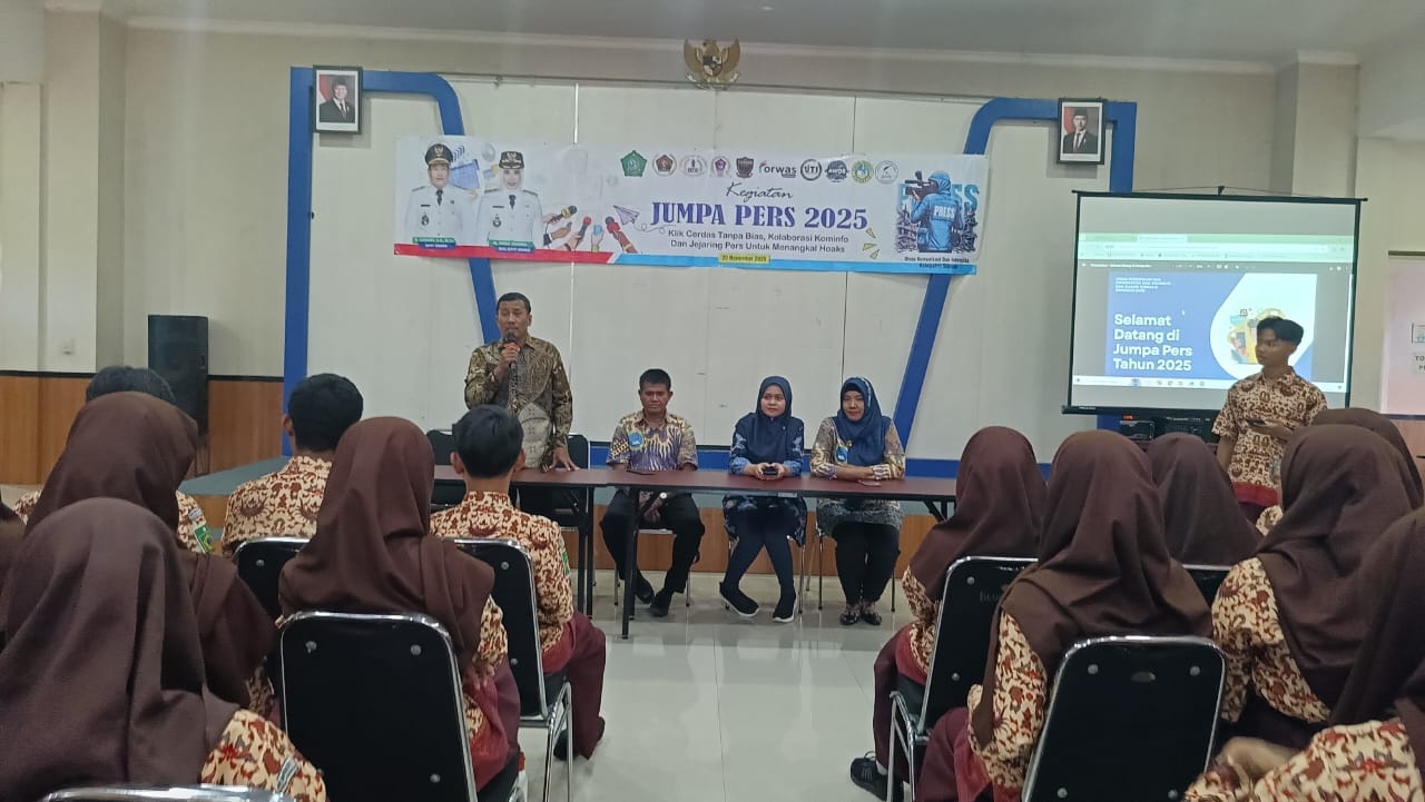 Sosialisasi tentang hoaks di SMKN 1 Buduran, Sidoarjo, Kamis (20/11/2025).