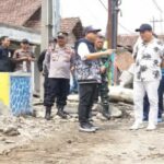 Bupati Sidoarjo Subandi Kecewa Proyek Perbaikan Jalan dan Jembatan Mengalami Keterlambatan