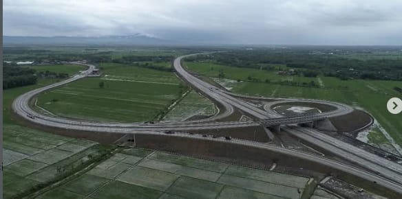 Jalan Tol Ngawi - Kertosono.