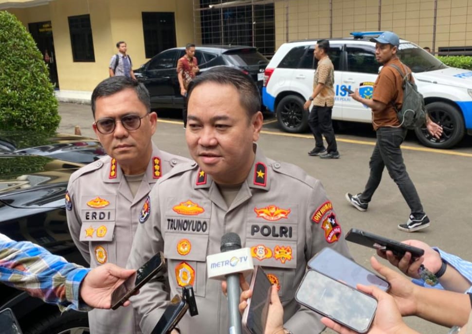 Kepala Biro Penerangan Masyarakat Divisi Humas Polri Brigjen Pol Trunoyudo Wisnu Andiko saat memberi keterangan kepada awak media.