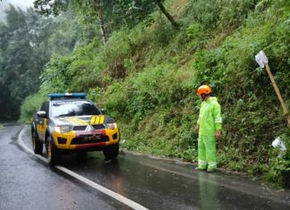 Hujan Lebat Picu Longsor di Tebing Watu Gedeg, Pacet