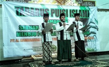 Santri, Seniman, dan Jejak Walisongo dalam Tadarus Puisi di Pesantren Al Hamdaniyah, Sidoarjo