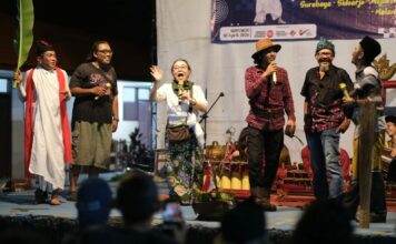 Seru dan Penuh Pesan Ludruk “Besut Jajah Deso Milangkori” di Dekesda Sidoarjo