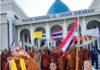 Puluhan bhikkhu dari sejumlah negara singgah di Surabaya dalam rangkaian Indonesian Walk for Peace 2026