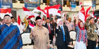 3.600 lulusan SMK dan LKP Jawa Timur diberangkatkan kerja ke luar negeri, terutama Jepang dan Korea Selatan melalui program vokasi internasional.