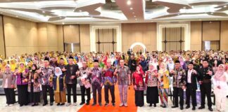 Kepala Disdikbud Sidoarjo Tirto Adi menegaskan sekolah unggul ditentukan kualitas guru dan kepala sekolah, bukan fasilitas mewah