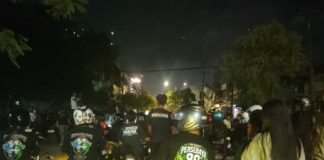 Bonek dan Bonita menjadi bagian penting dalam sejarah Persebaya Surabaya. Dari lahirnya budaya Bondho Nekat hingga perjuangan menyelamatkan identitas klub saat masa dualisme.