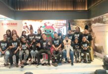 Film Foufo besutan Skak Studios bersama Sinemart hadir sebagai film komedi fiksi ilmiah yang menjadikan bahasa Madura sebagai identitas utama cerita.