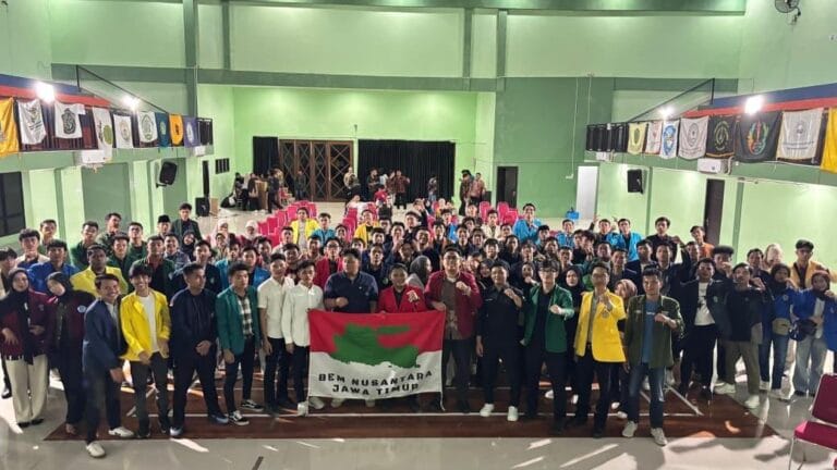 BEM Nusantara Jatim Demo di Kejati